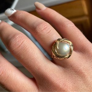 14k gold and pearl ring, size 6